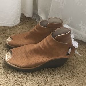 Fly London Tan Wedges with Ribbon Ties
